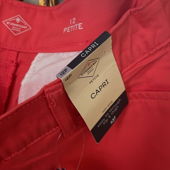 Coral colored capris Brand New! - Picture 3 of 10